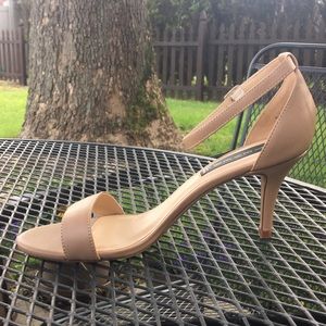 New Size 7.5 heels, Natural/nude, Steve Madden